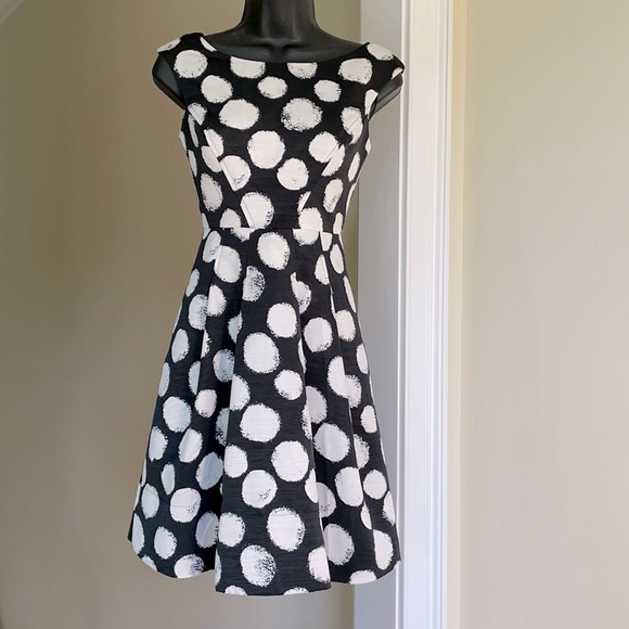 Eliza J Dresses & Skirts - Eliza j sz 0P black white print dress pockets